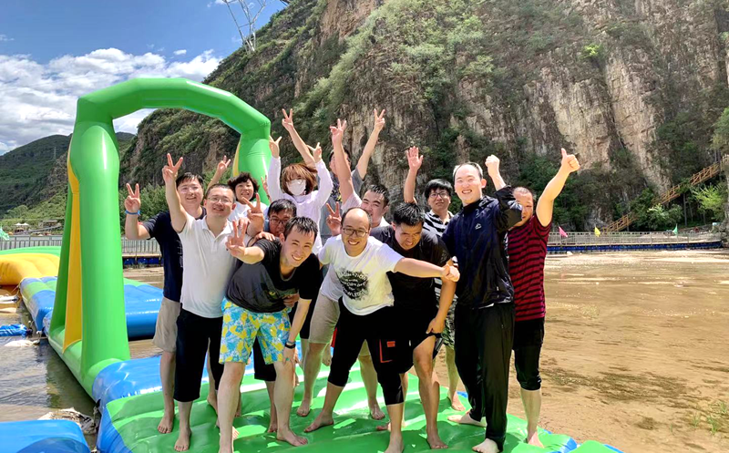 野三坡水上团建水上大冲关